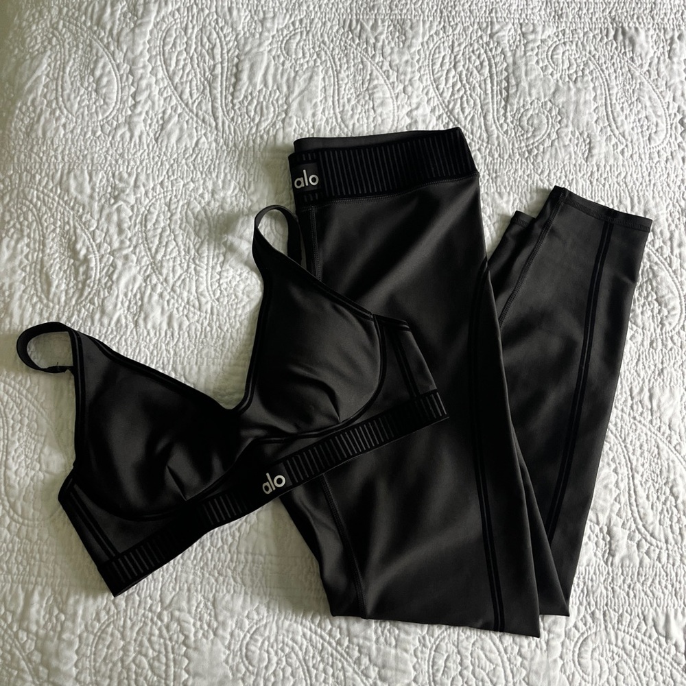 ALO Yoga Black Leggings